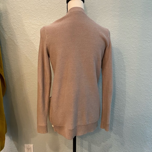 Cozy American eagle sweater! - Picture 3 of 5